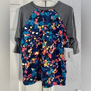 LuLaRoe kids size 6 Sloan Tee!